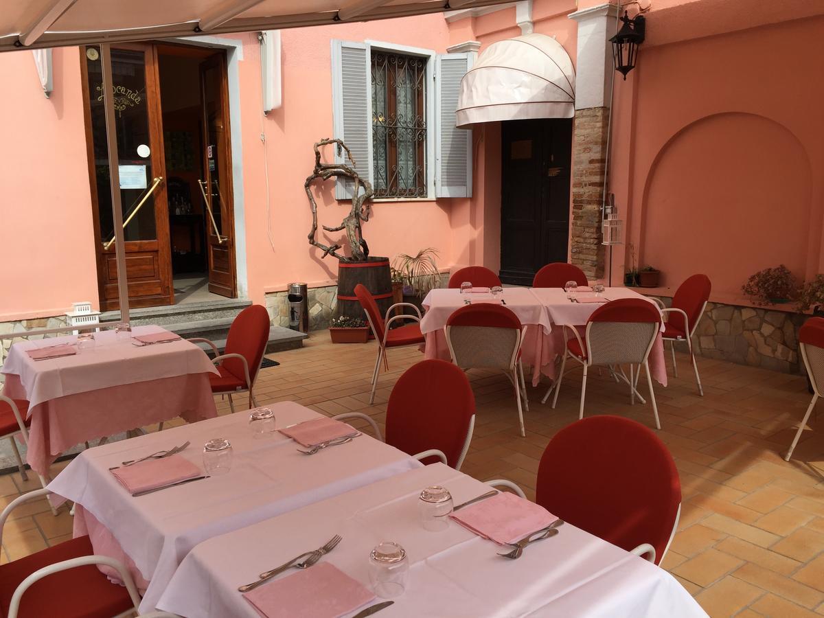 Il Duca Bianco Hotel Calosso Ngoại thất bức ảnh